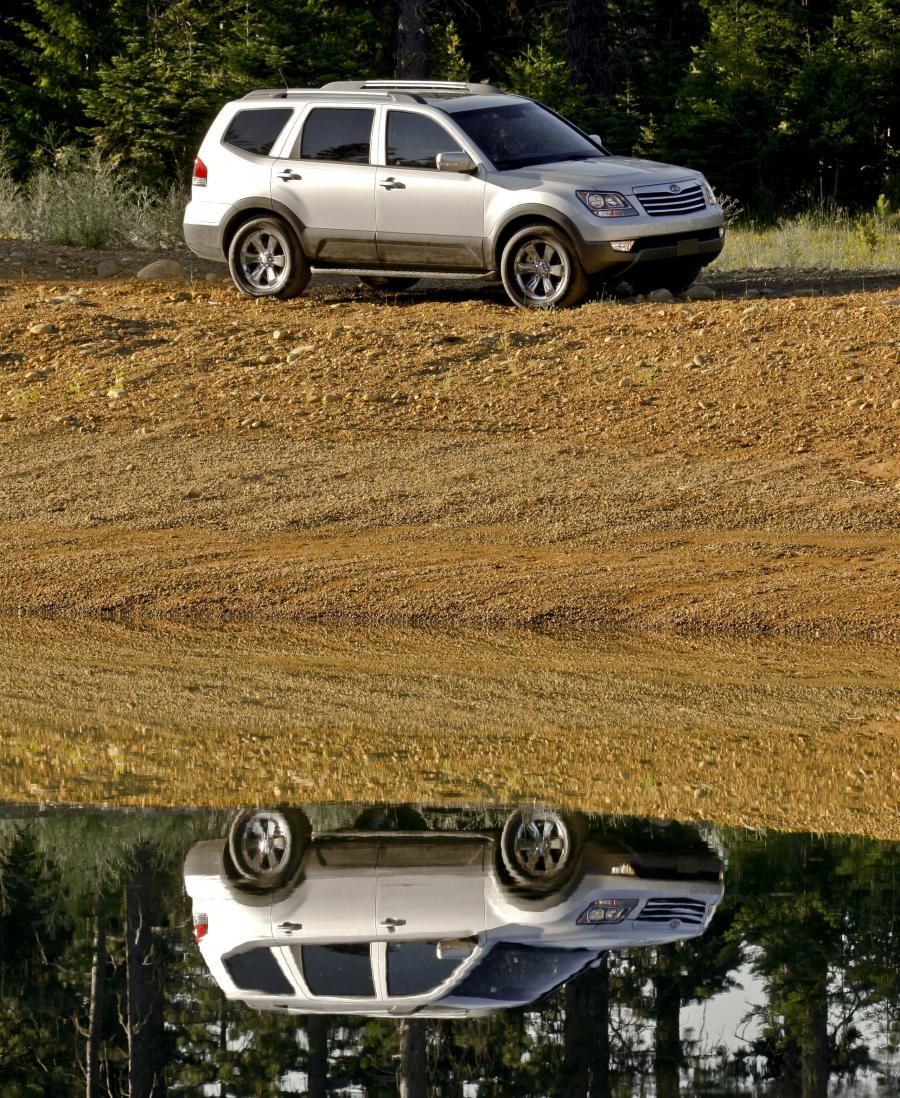  Kia Borrego 2009 года  (фото 237 из 345)